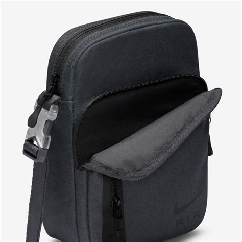 Bolsa Transversal Masculina Nike em promoção na Netshoes!.